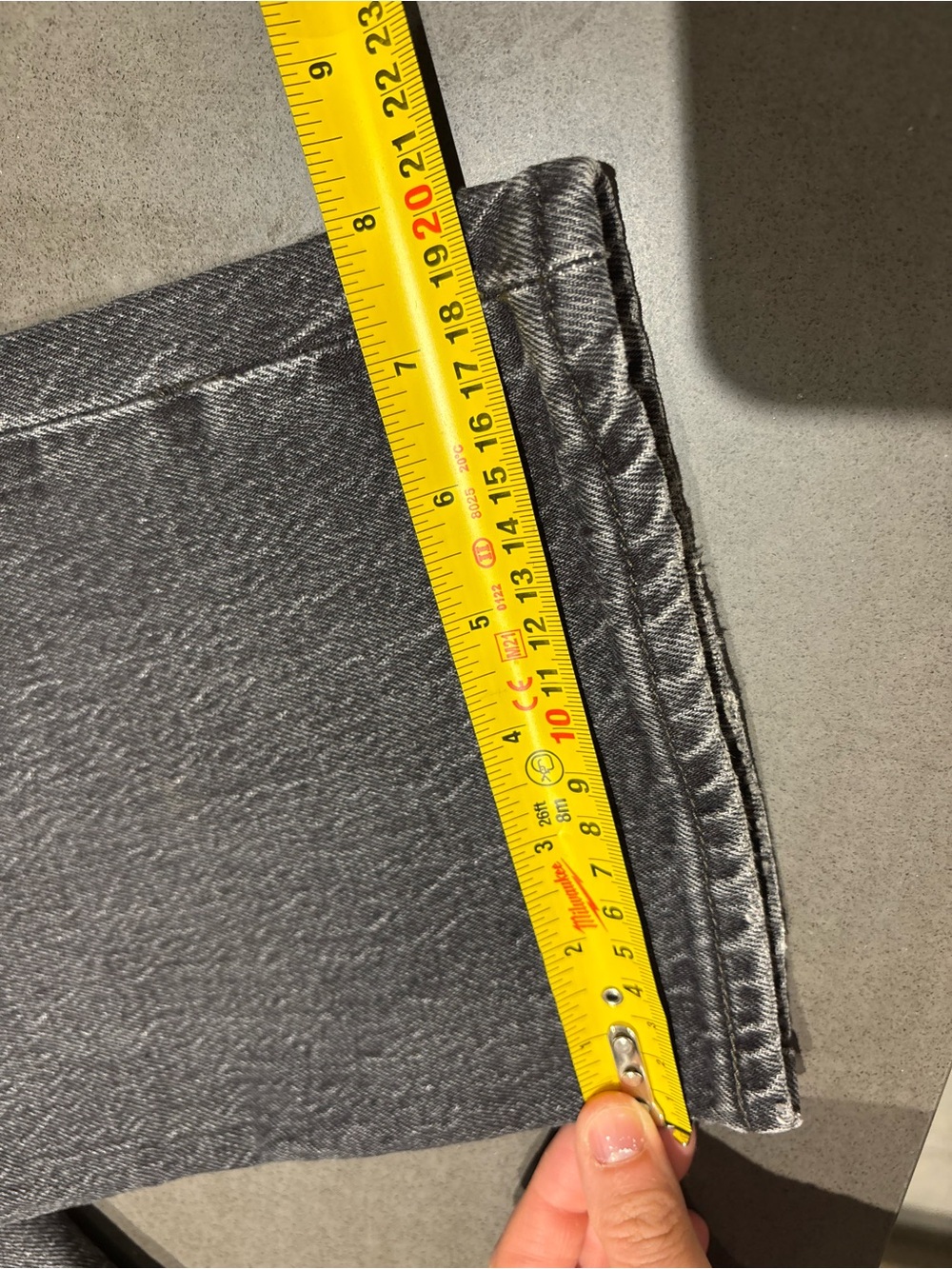 Levi’s Premium Ribcage Straight Ankle Jeans W28 L27 Washed Black 90s Minimalist - Picture 14 of 15